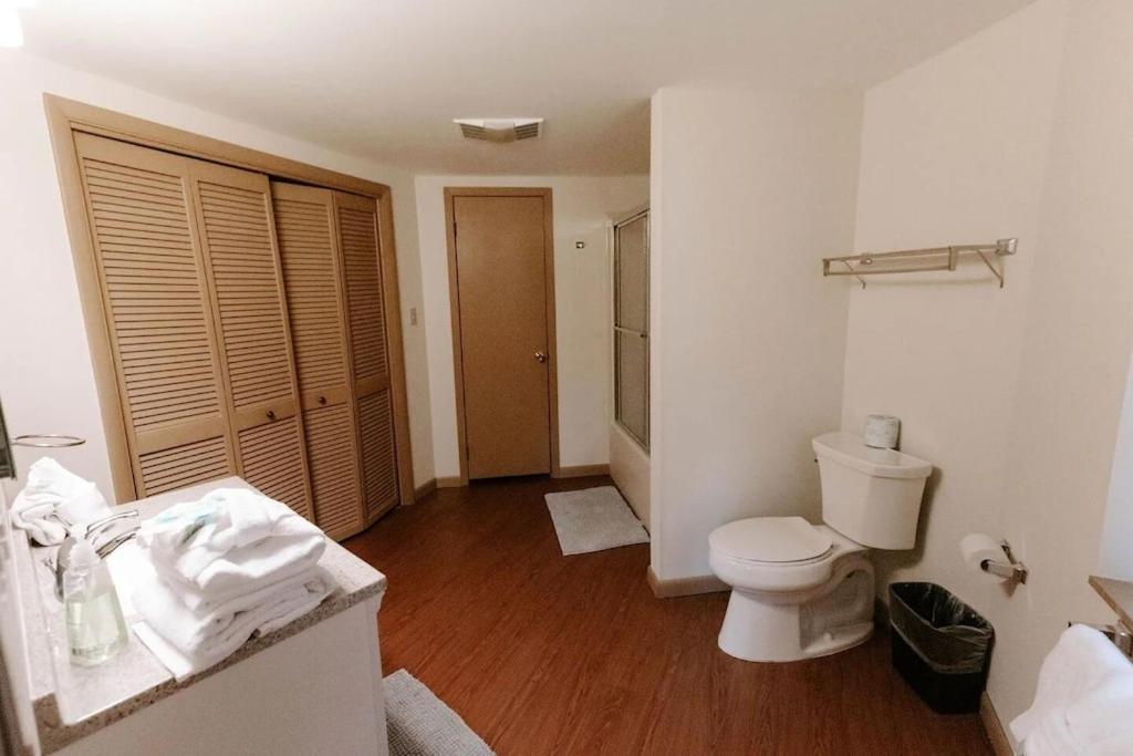Cabin With Treehouse Views, 3 King Beds, 4 Bunks, And Large Hot Tub! Gatlinburg Luaran gambar