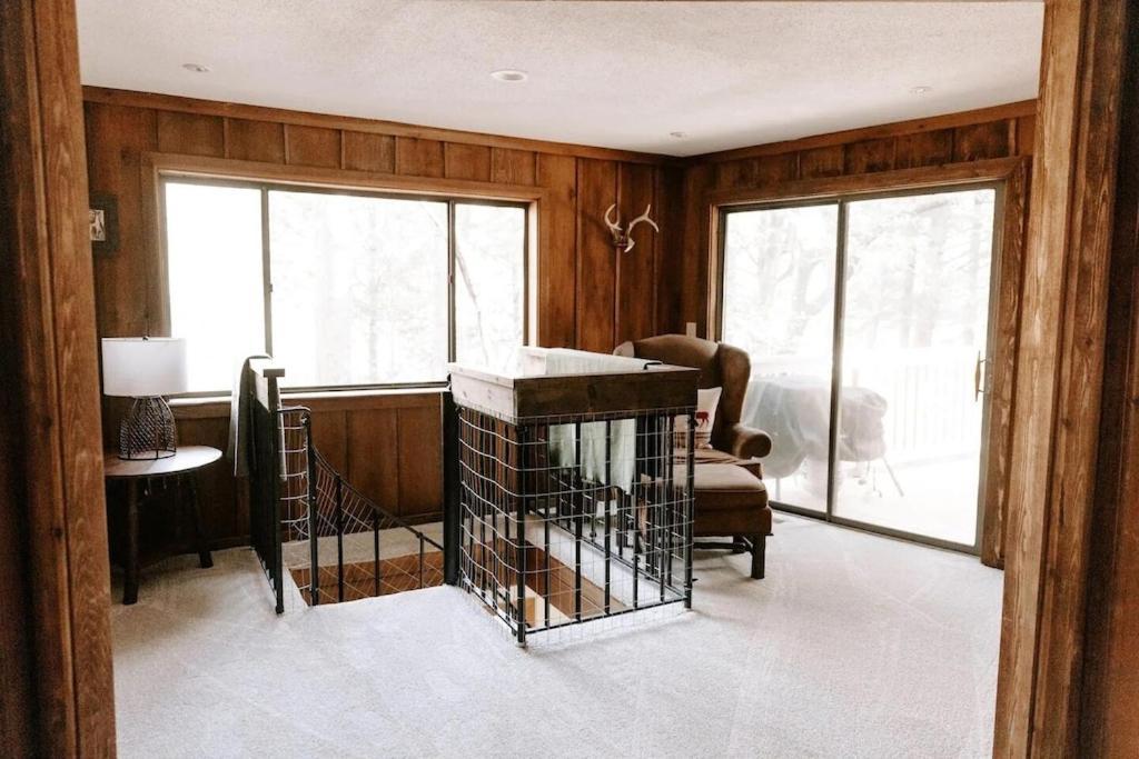 Cabin With Treehouse Views, 3 King Beds, 4 Bunks, And Large Hot Tub! Gatlinburg Luaran gambar