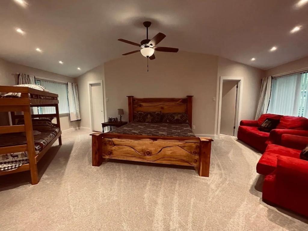Cabin With Treehouse Views, 3 King Beds, 4 Bunks, And Large Hot Tub! Gatlinburg Luaran gambar
